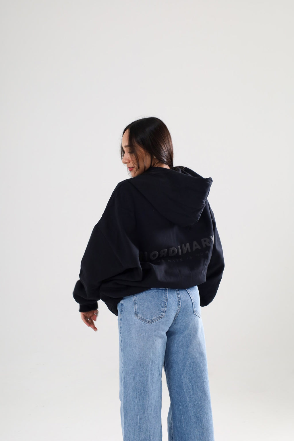 Hoodie Oversize Unisex - Negra | EVERYWHERE