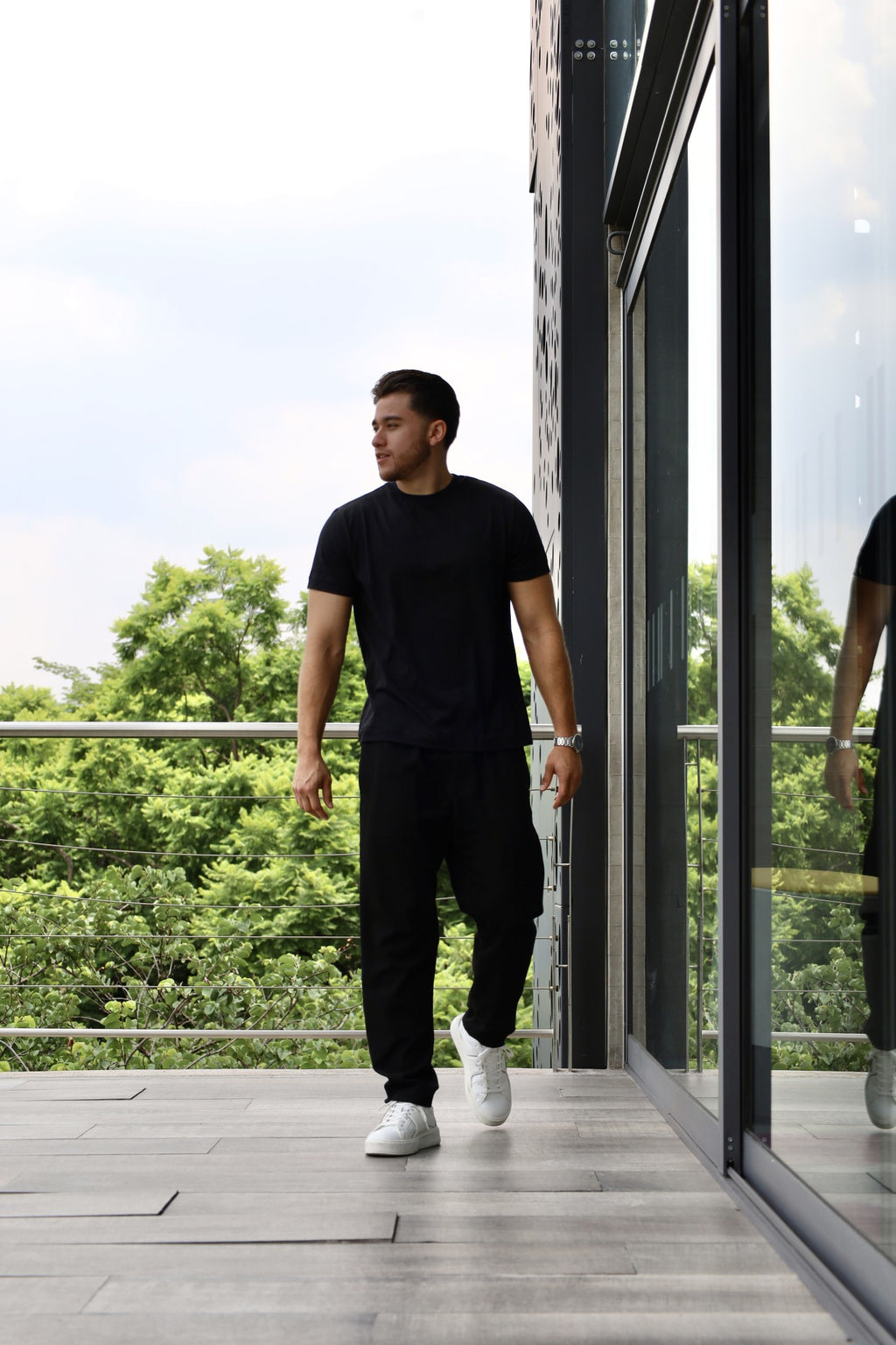 Playera Regular Fit Unisex - Negra | 2-DROP E/W